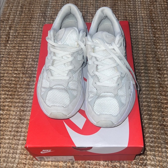 Nike AL8 - Picture 3 of 4